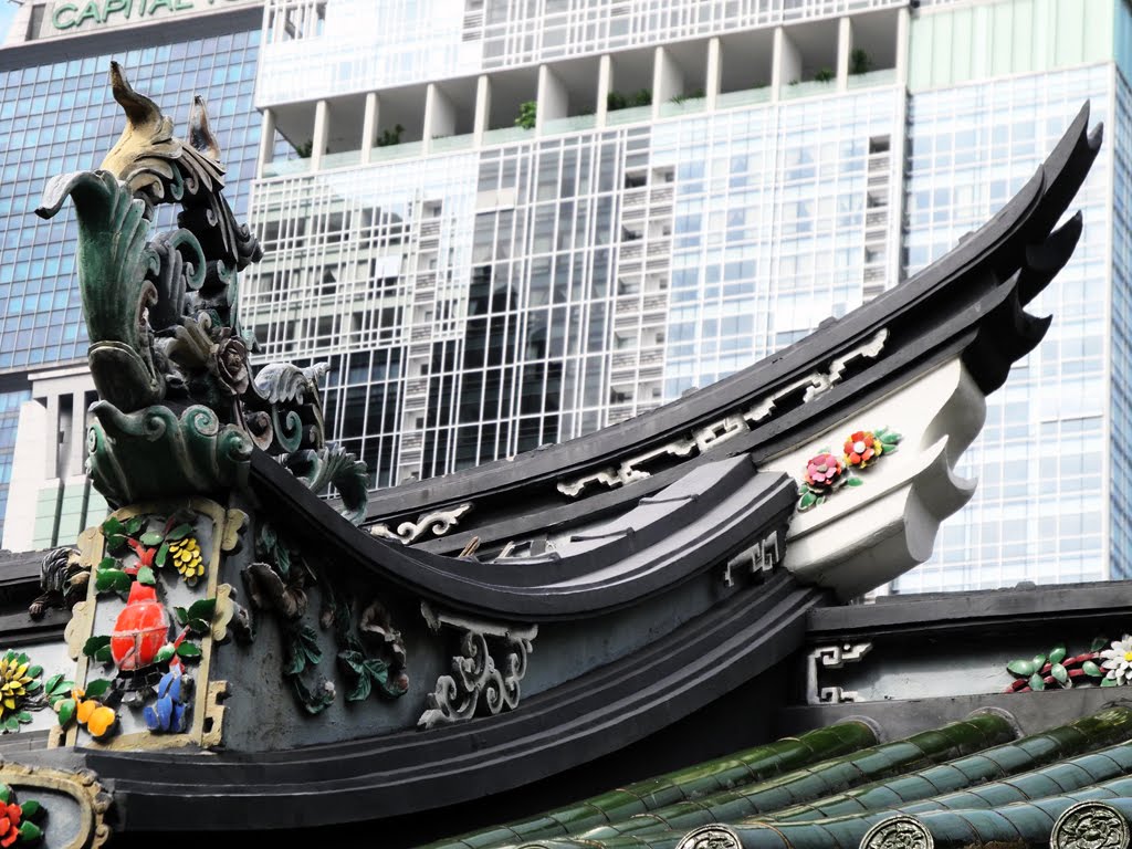 Roof of Thian Hock Keng 天福宫 Singapore, Built 1839 by JohnMuzi