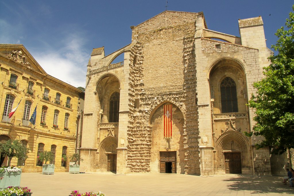 St.Maximin-la-Sainte Baume, Basilique by © Jos Van de Velde