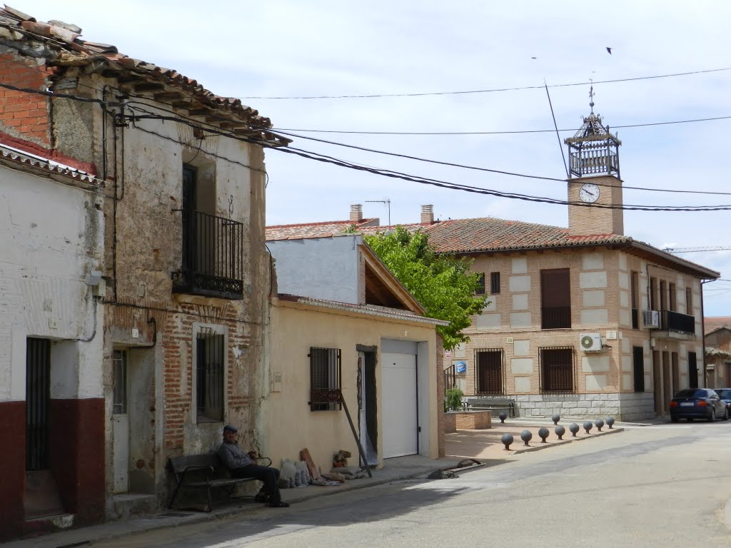 Calle entre la Iglesia y el Ayuntamiento by EventusBonus