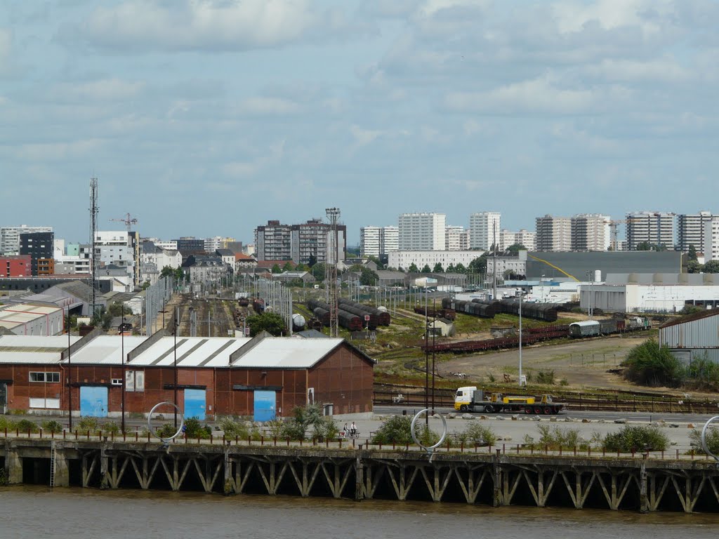 Île de Nantes, quai des Antilles, Gare de l'Etat, immeubles by tofil44