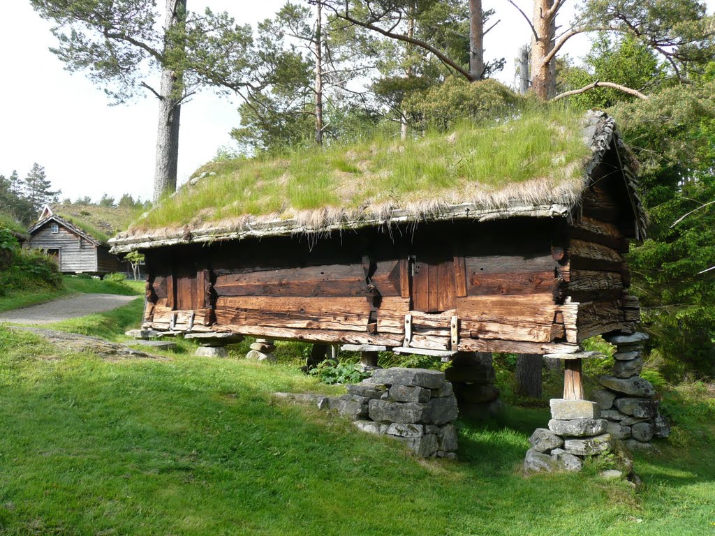 Norwegen. Alesund. Sunnmøre-Museum. 201006 by Heidiho