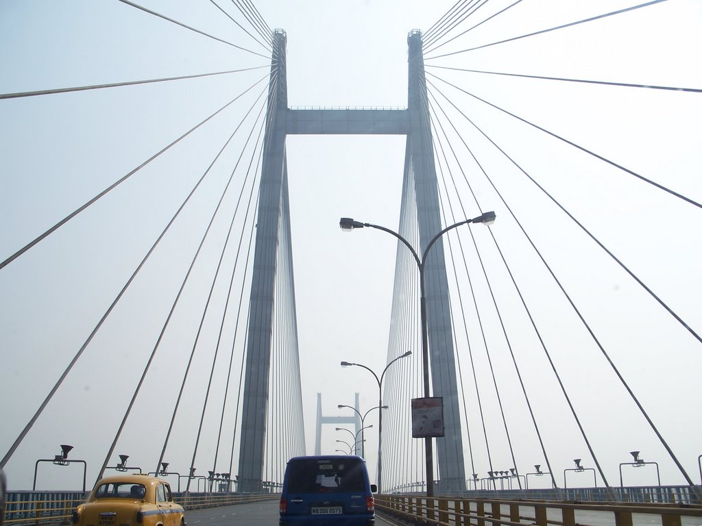 Vidyasagar Setu Bridge linking Howrah and Kolkata by Sujoy Kumar