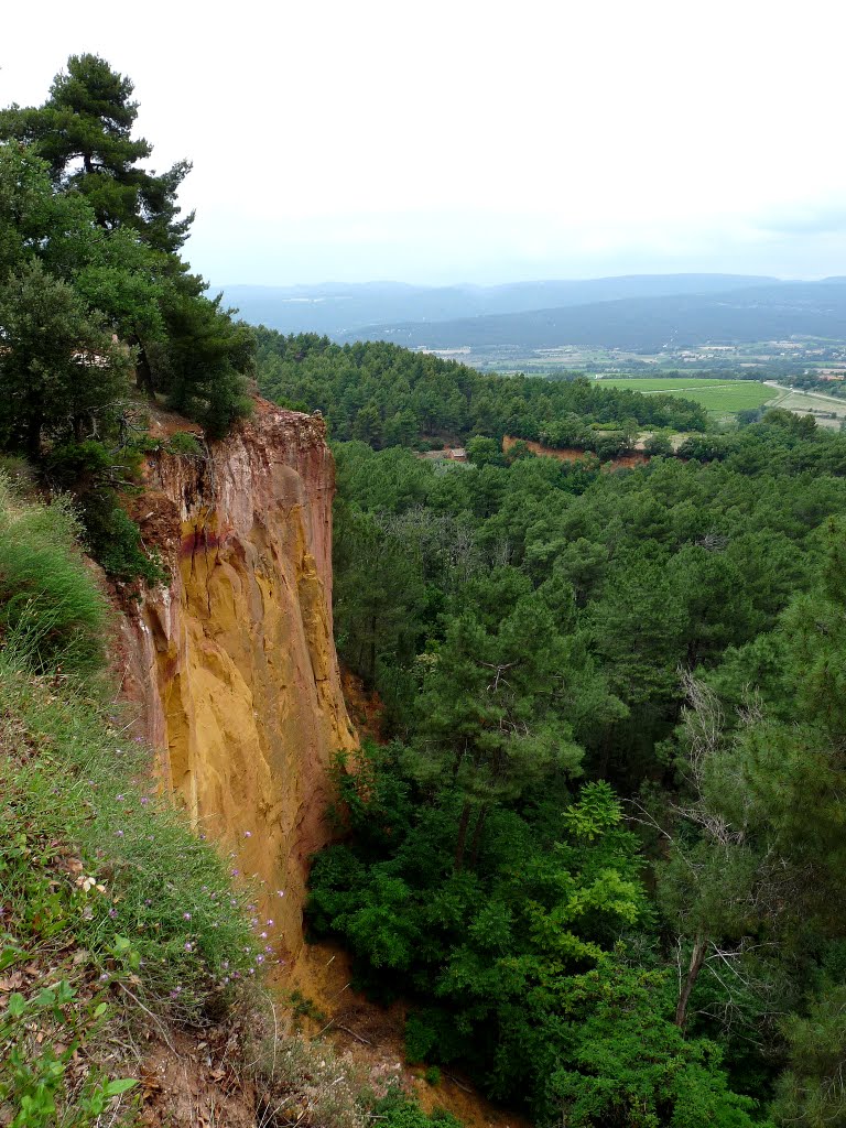 Paysage de Roussillon (ouvrir) by Jackie Gomez-Blasco