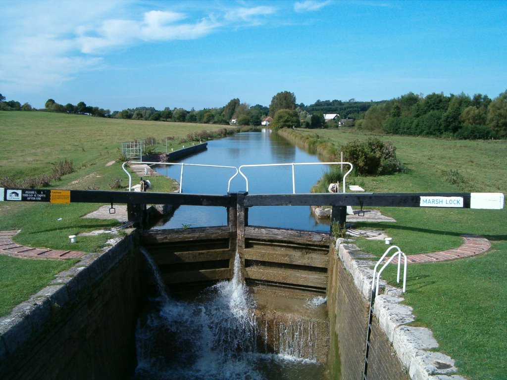 Marsh Lock, near Hungerford. by Allitnil