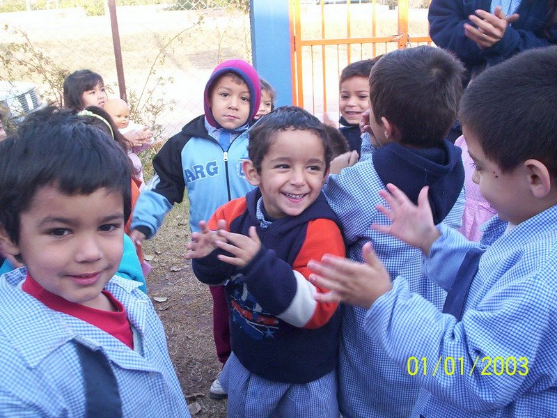 Niños Jugando en Jardin Hormiguitas,2007 by Daniel Robaldo