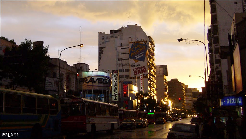 Barrio Flores: atardecer después de la lluvia by Mal@cal  :)