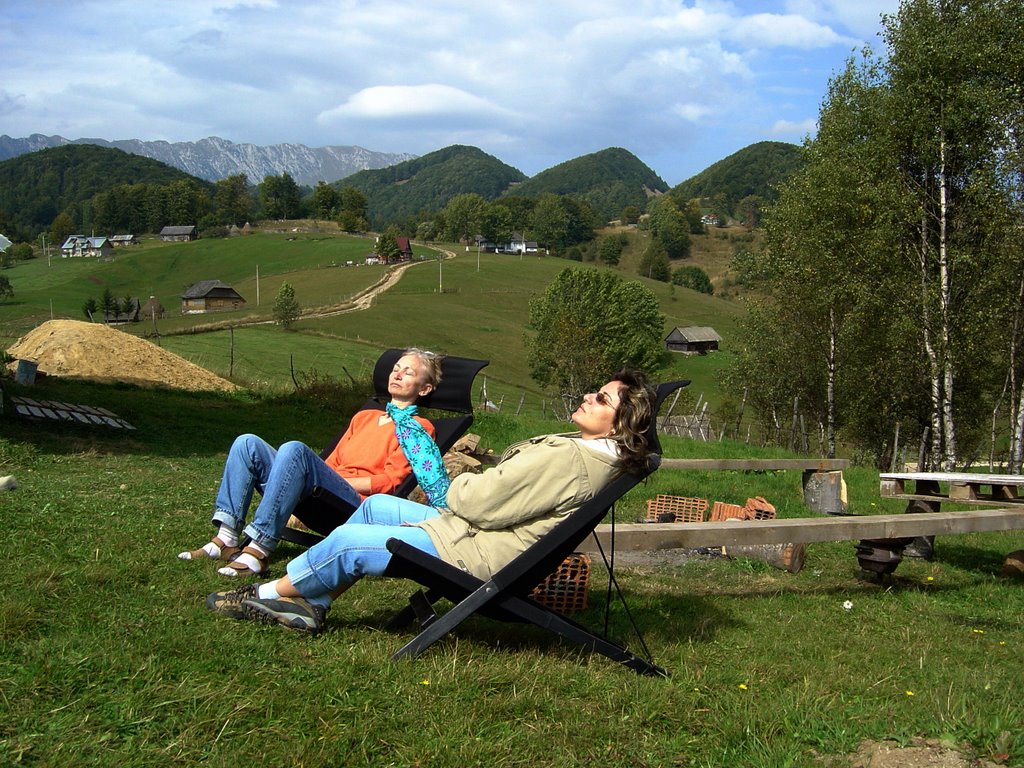 Sun bath in Ciocanu by Peter Stoica