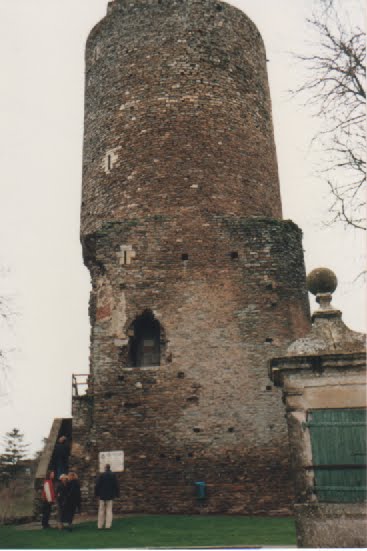 Vouvant,tour melusine by voigtlander,jp.pourcines