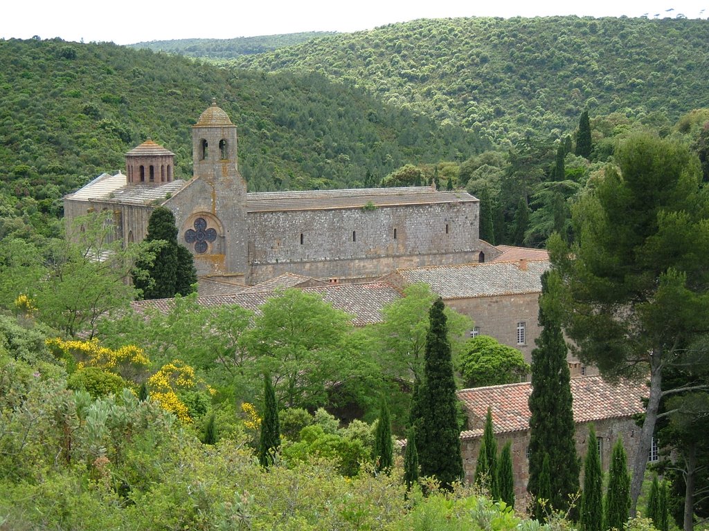 Abtei Fontfroide, Frankreich by Urs Harnischmacher