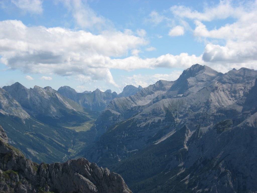 Karwendeltal und Ödkarspitze by Rudolf Michl