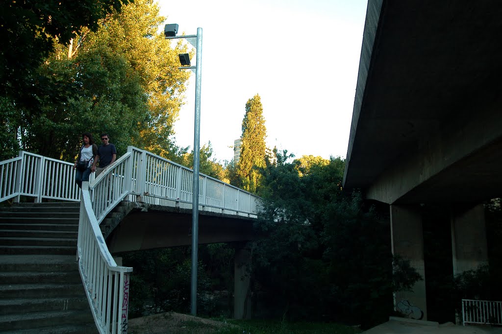 Pasarela y puente de San Jorge by Rafael Barrio Goñi