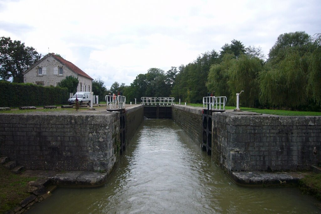 Canal du Nivernais, Ecluse de Brienne by booh