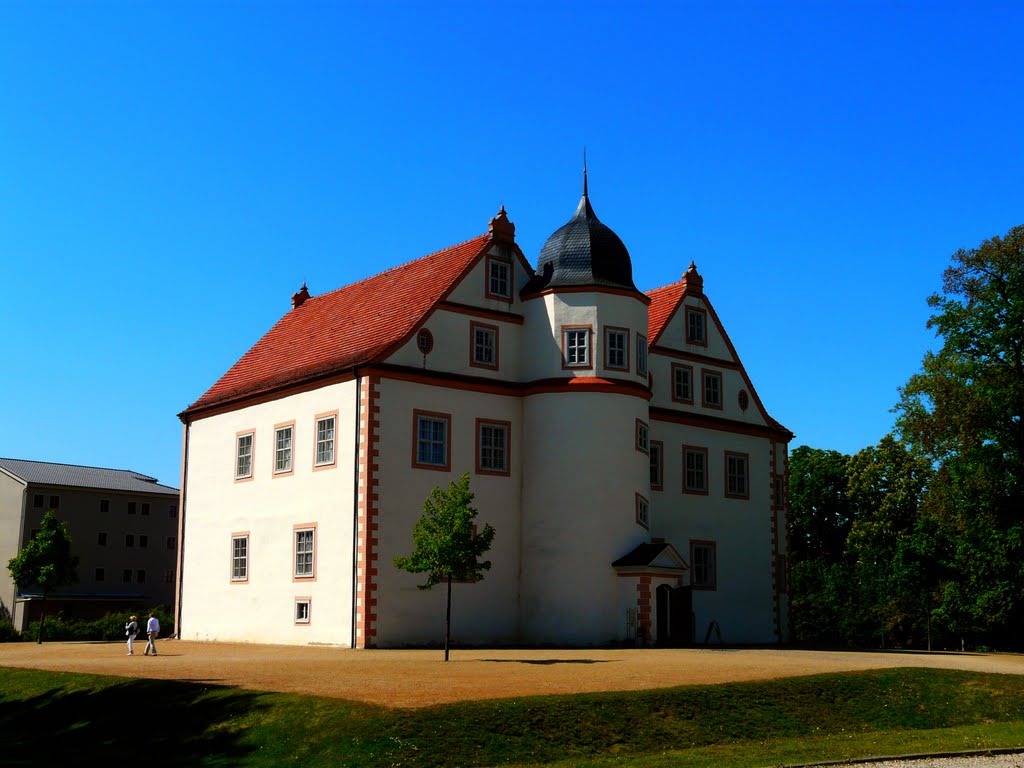 Germany_Brandenburg Country_Königs Wusterhausen_Renaissance Hunting Palace of King Frederic Wilhelm I. of Prussia (called "Soldier's King")_P1210628.JPG by George Charleston