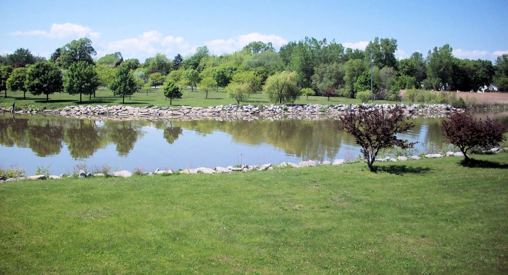 Saginaw River (West Side Of Middlegrounds Island) by ballpark_frank