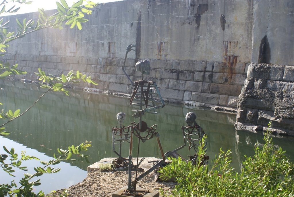 Fort Zachary skeletons, Key West by kittenpower