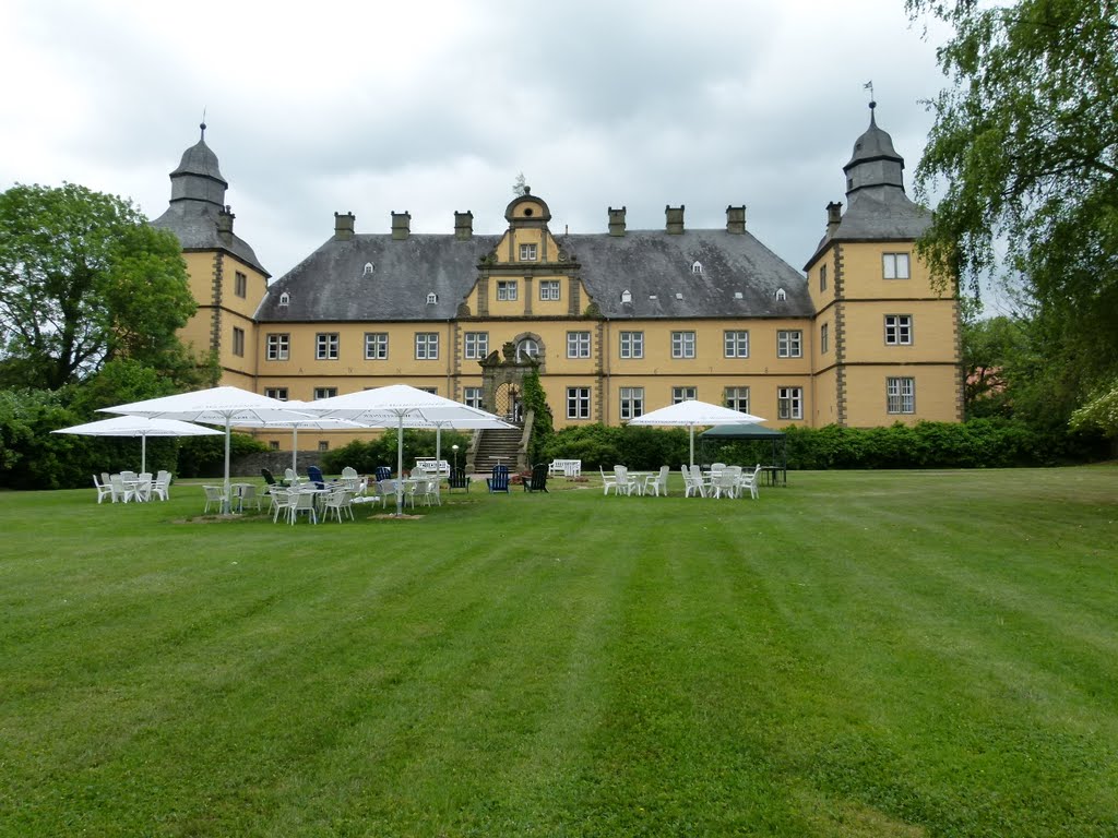 Schloß Eringerfeld by Farlang