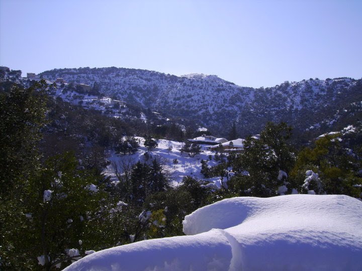 Les Chartreuses du Boulou sous la neige by jpb66