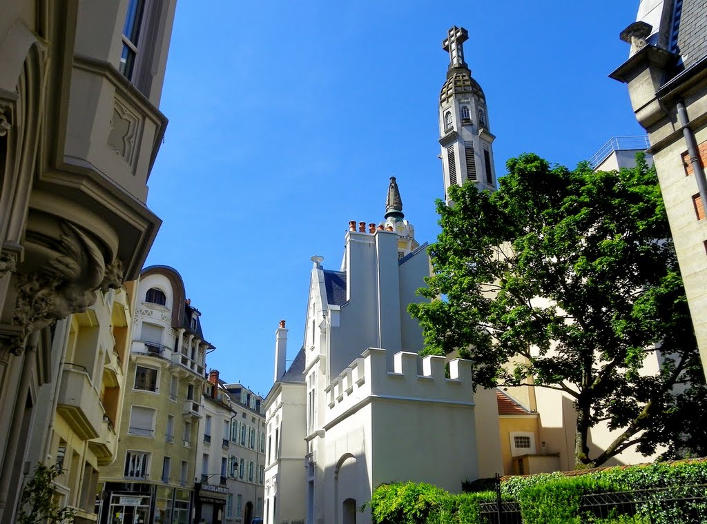 Vieux Vichy - Eglise Saint Blaise by epaulard59