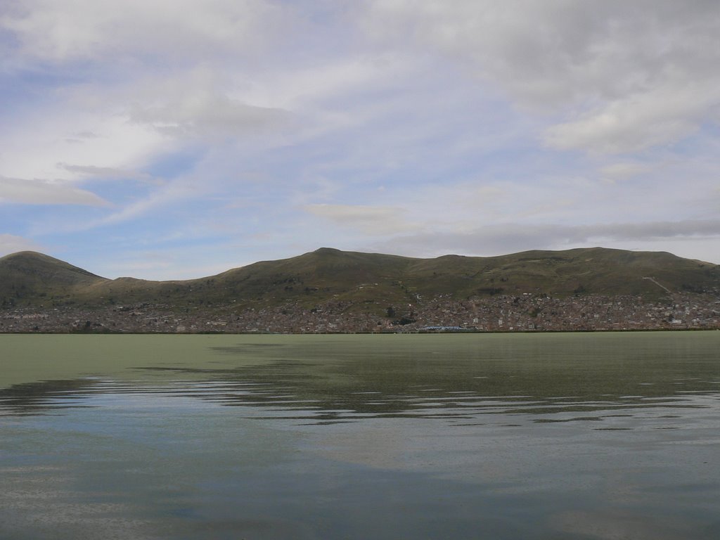 Lake Titicaca 3,812 m.s.l.m. by Nicola e Pina Peru