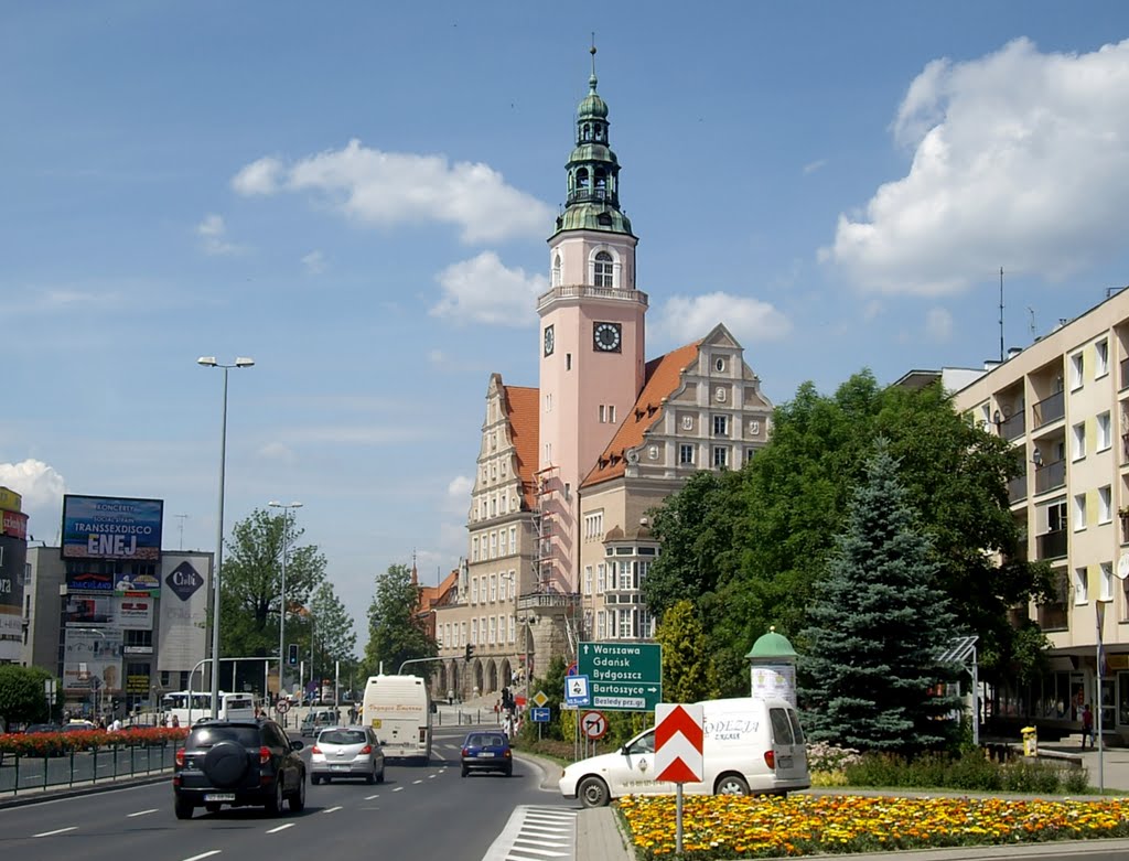 Olsztyn. Aleja Marszałka Józefa Piłsudskiego, Ratusz Miejski / Новая Городская ратуша by Юрий Бардун