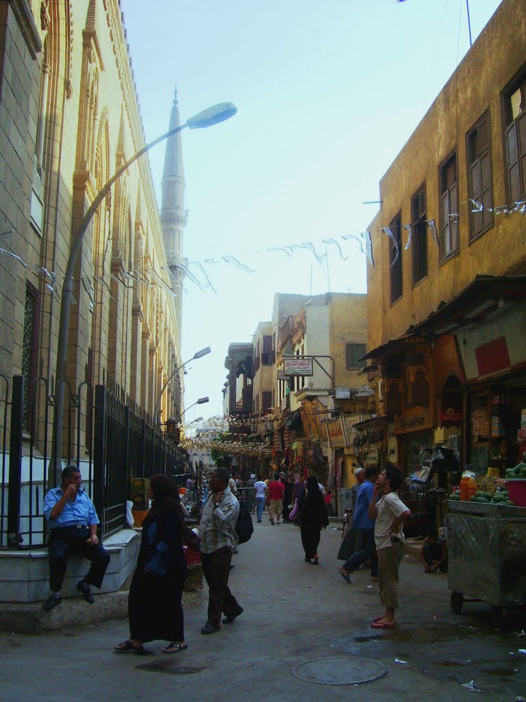 Calle de Khan Al Khalili by Bernardo Nieuwland