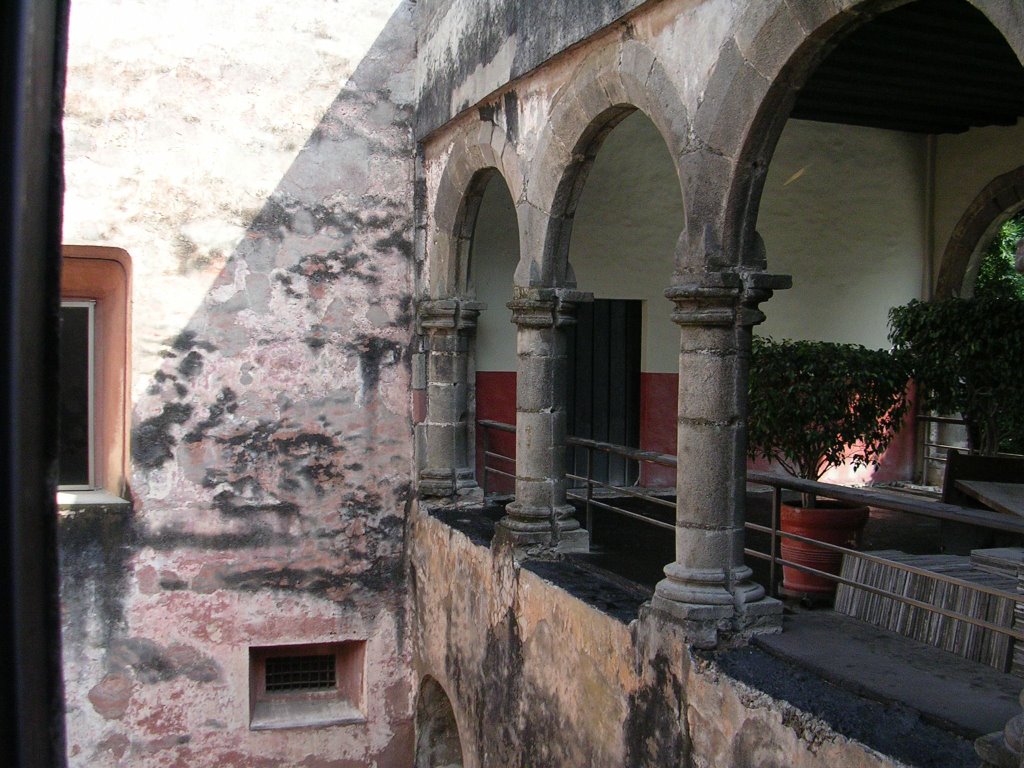 Terraza al interior del Palacio by Sr.Mario Botello