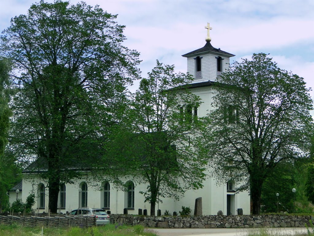 Bellö Kyrka - by R©my by romywebb.se