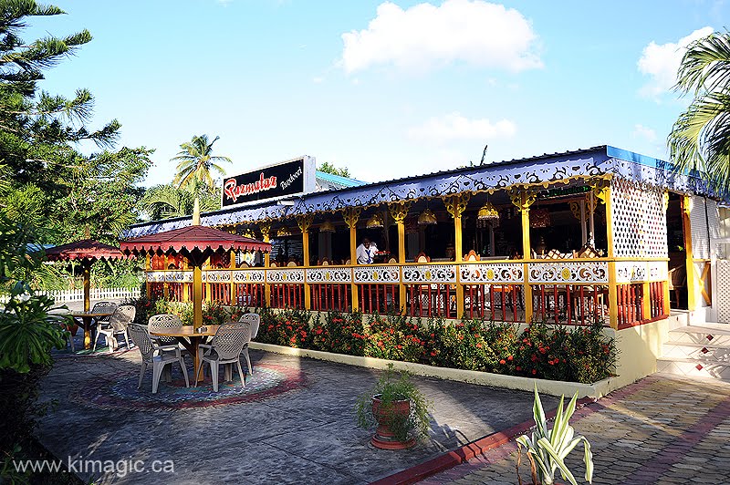 Razmataz Restaurant in Rodney Bay, Saint Lucia by www.kimagic.ca