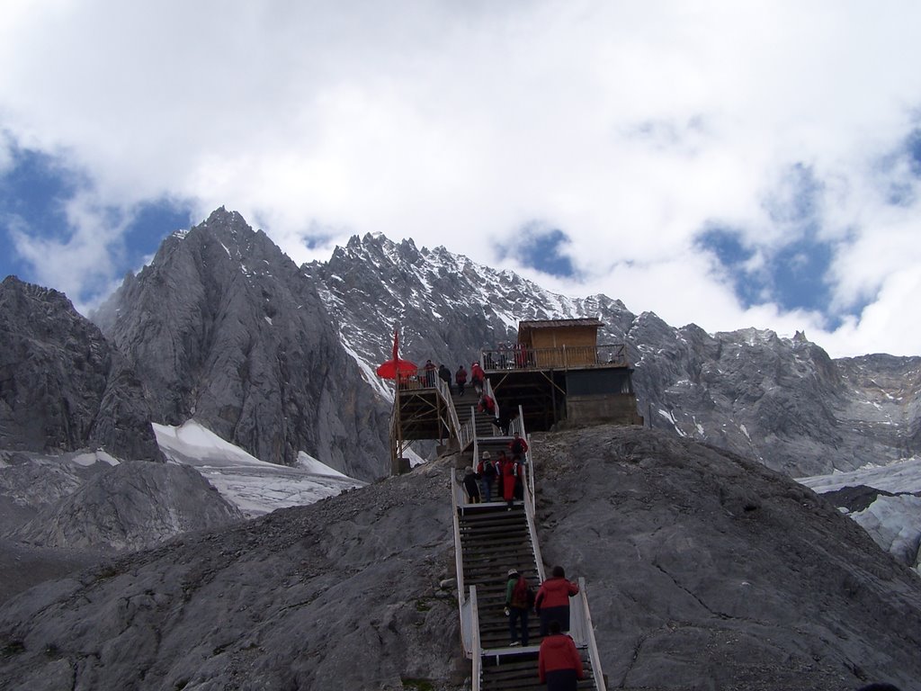 Jade Dragon Snow Mountain, Lijiang by xinf