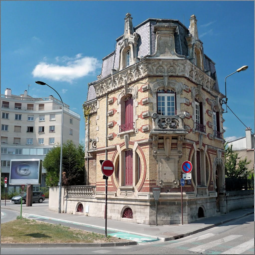 Épernay - Château de la Lune by Pom-Panoramio? YES !