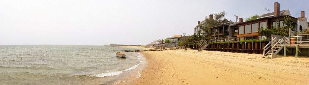 Provincetown beach by Maciek Świderski