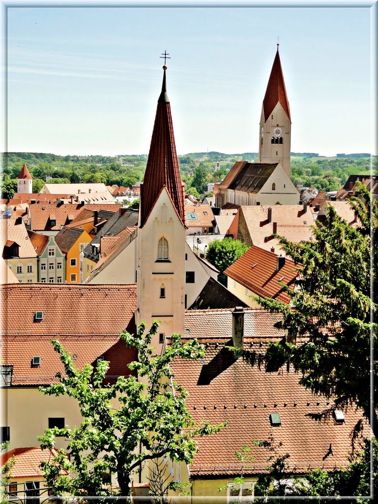 Kaufbeuren, Creszentiakloster und St. Martin by Marianne R.