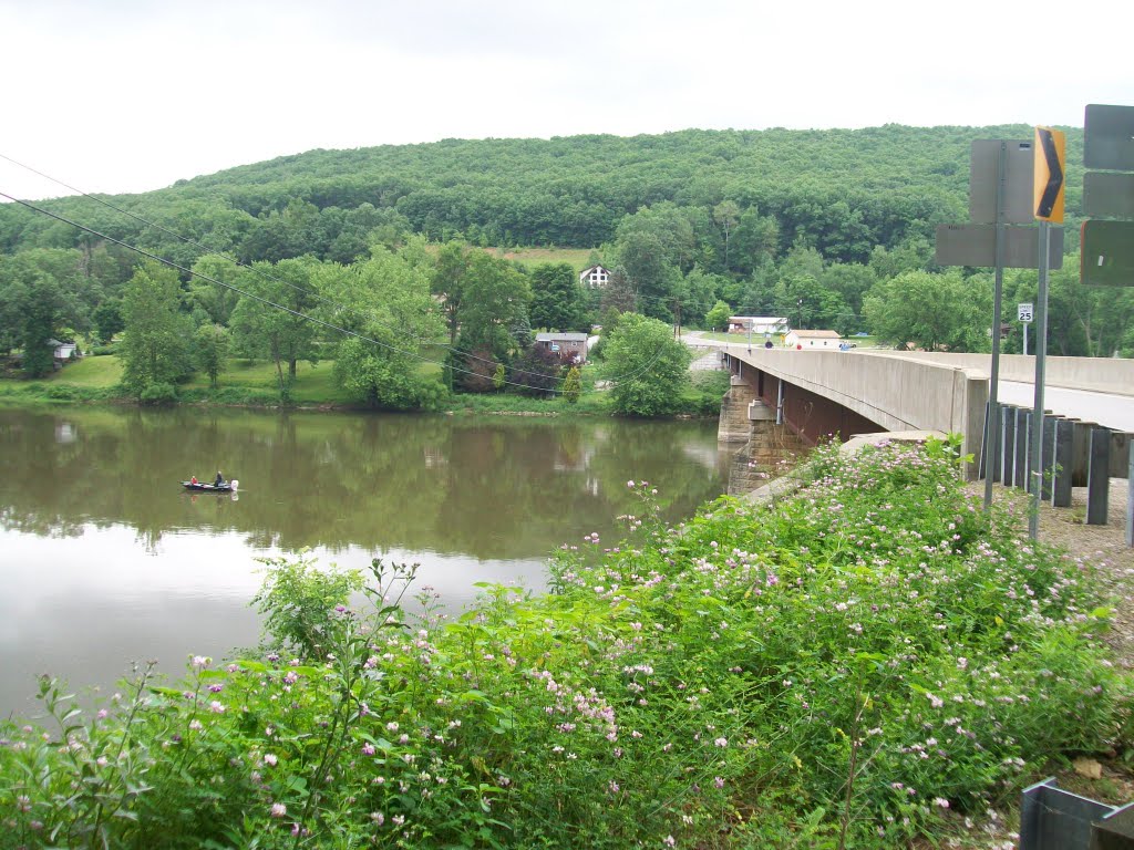 Kennerdell Bridge by v343790