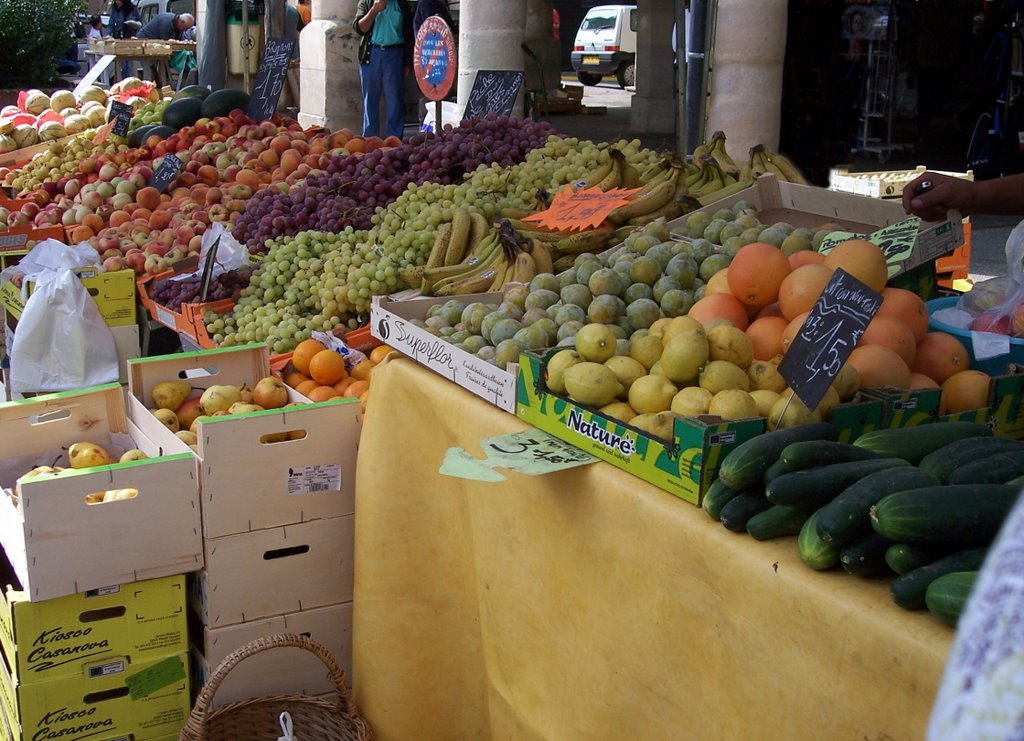 REALMONT - Le marché. by Jean THIERS