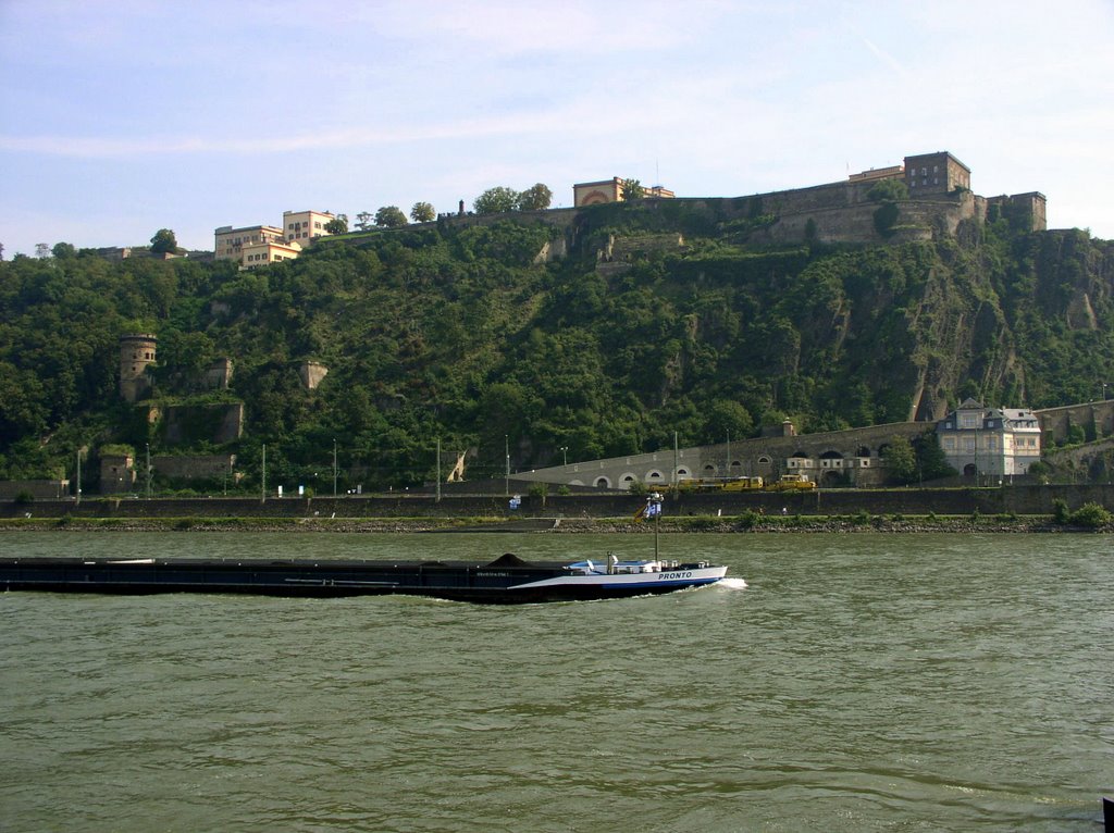 Koblenz, Ehrenbreitstein vom Deutschen Eck, Rhein by JustforFun