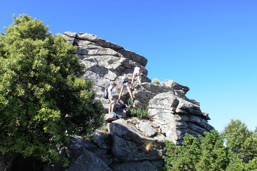 Climbing to the top of the Elba, Monte Capanne by pfischer64