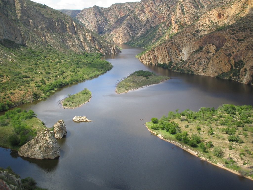 Kouga Dam - Doodsklip, Baviaans Kloof by Mark Maritz