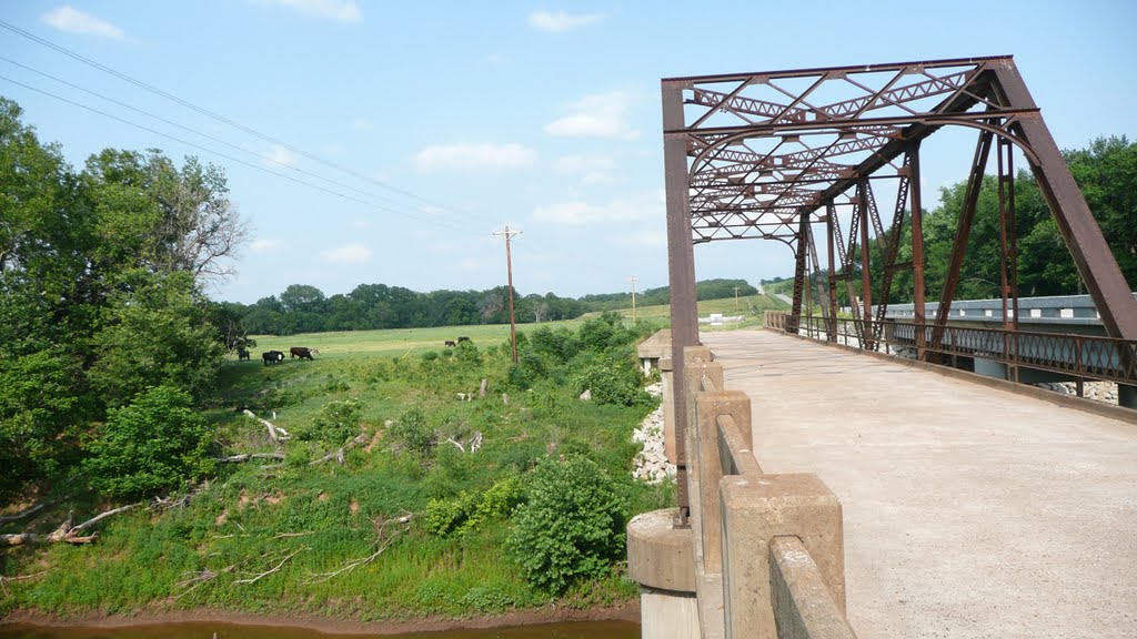 2011_06-11_Blackburn-Skedee Bridge_P1150722_1930's Bear Creek Bridge by lightbenders