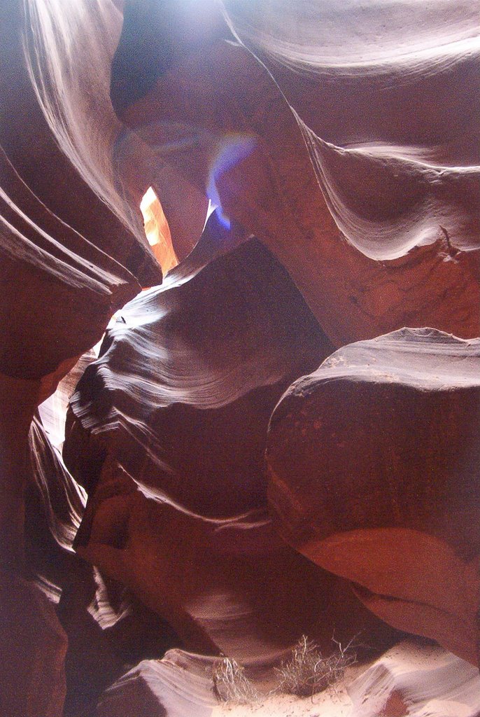 Antelope Canyon by vandemberg Hagen