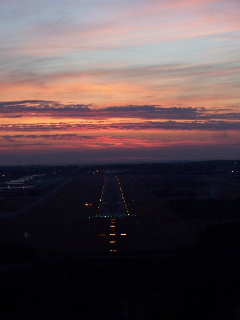 Landing at Gwinnett Briscoe Field by gmcgann