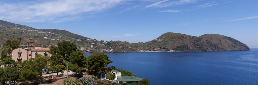 Panoramic view over Lipari, Aeolian Island/ Italy, May 31 2011 by Jens ||¿Æ¬ŒΞЩ|| Germany