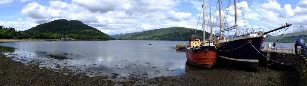 Inveraray - Olde Ships. by David Booth