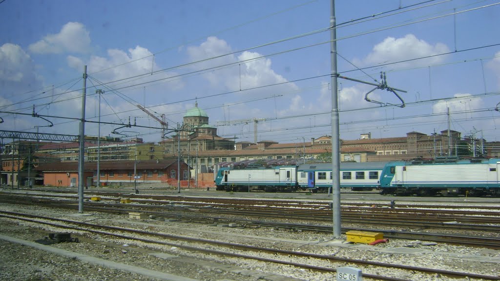 Bologna Centrale by Arturo Sottolichio