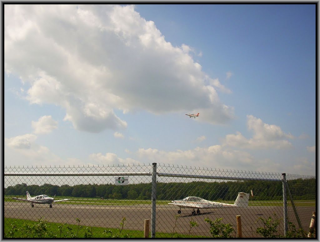 •☼•Juni 2011 / Am Flugplatz schwarze Heide 1 by *STERNTALER*