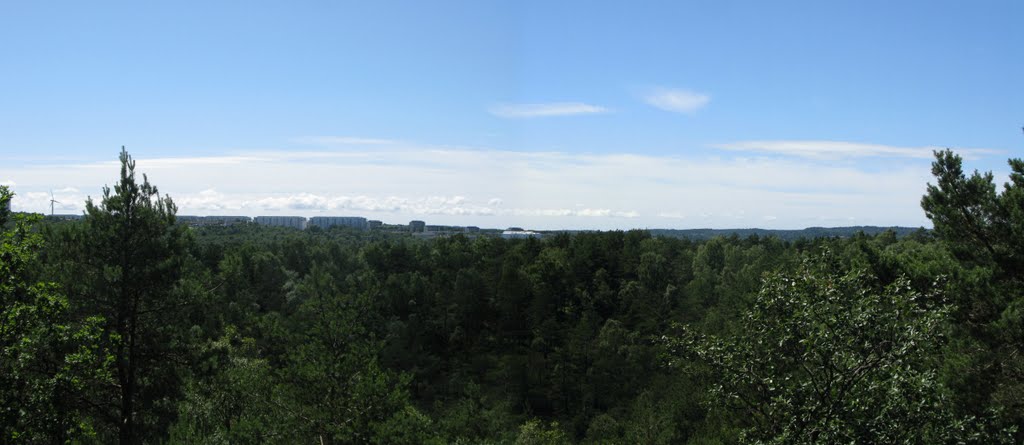 View towards Gårdsten from view point south of Surtesjön 2011 by Biketommy