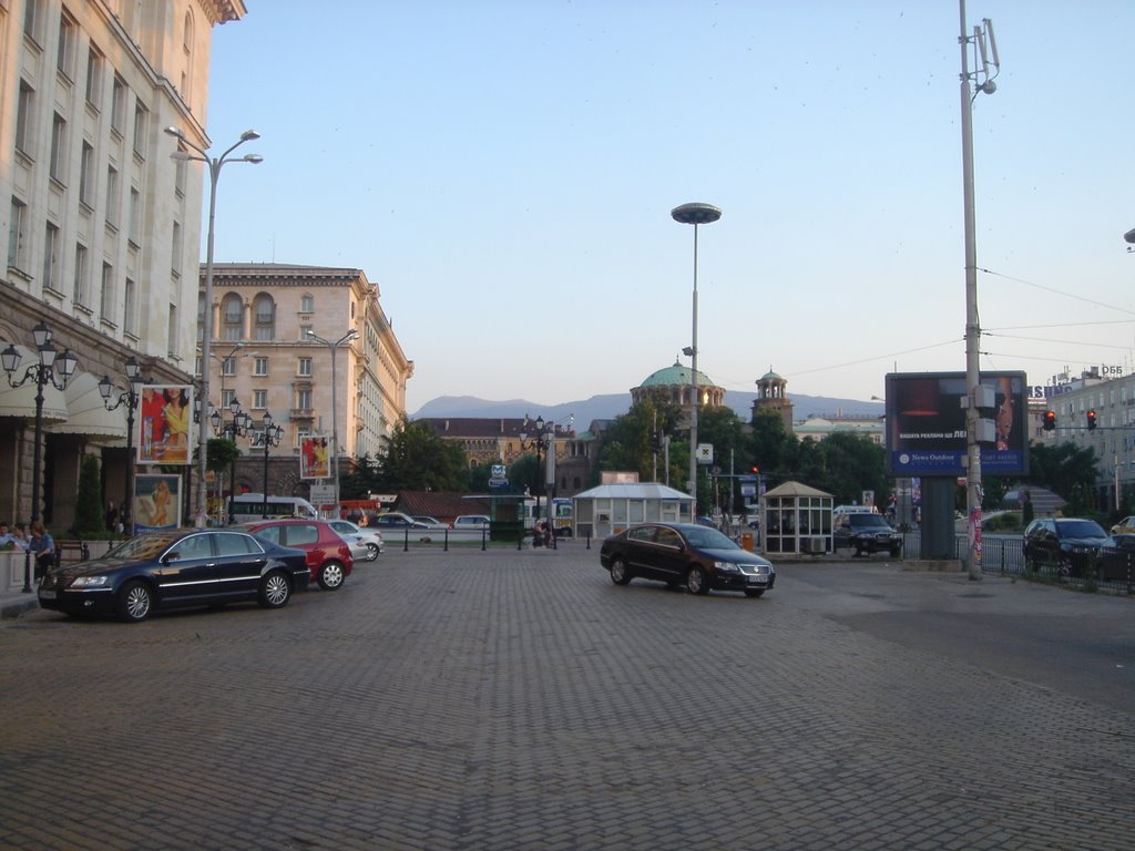 Street in Sofia (ulica w Sofii) by hvar