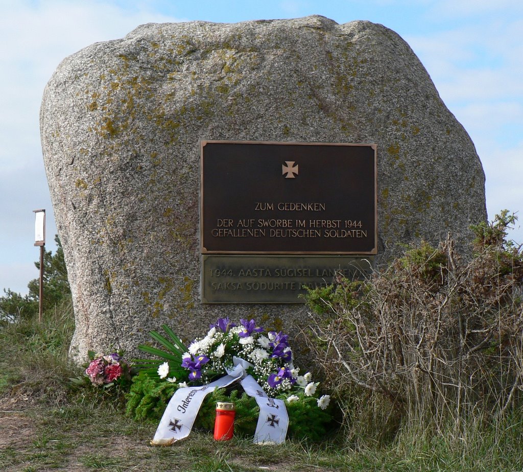 Monument for the fallen German soldiers autumn 1944 by Benny-vermisst