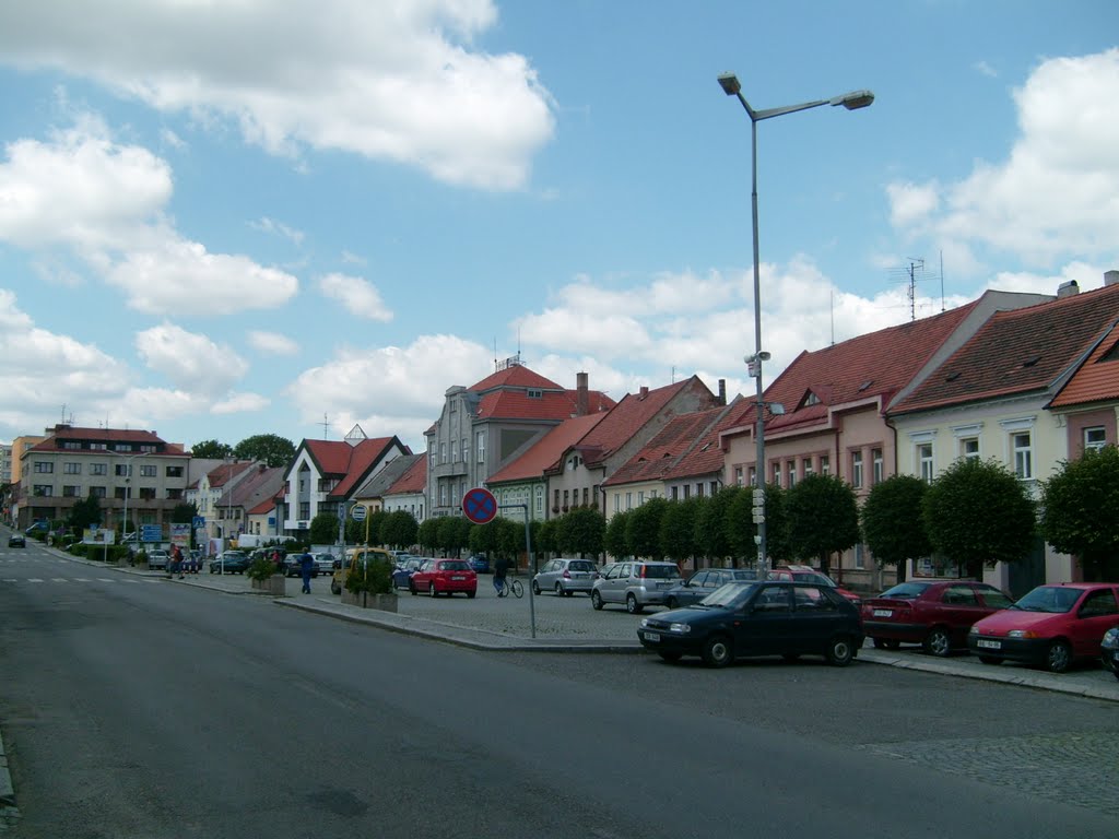 Breznice Marktplatz, Nordfront by Andreas Schumann