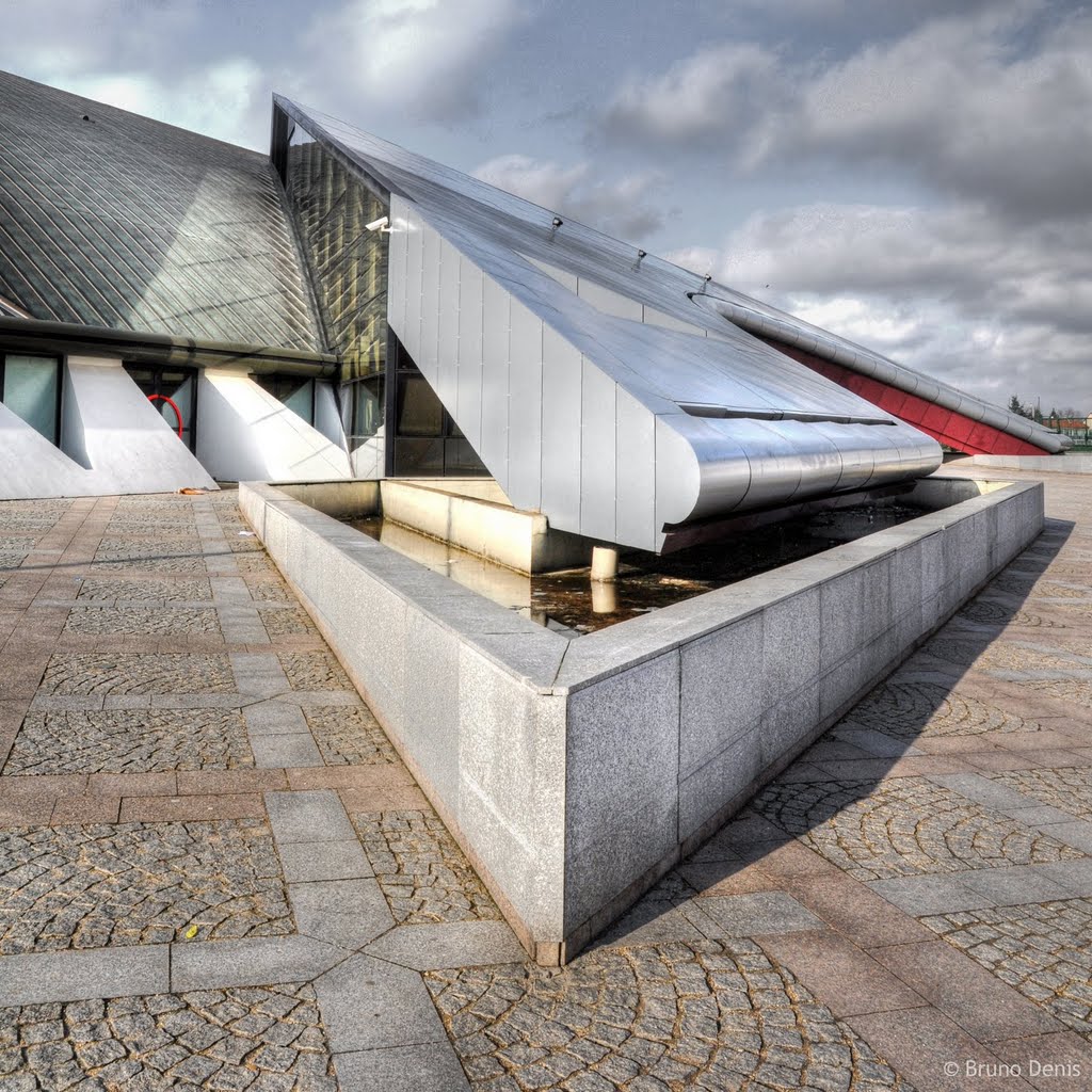 Palais omnisport de Thiais (multipurpose hall at Thiais, France) by Bruno DENIS