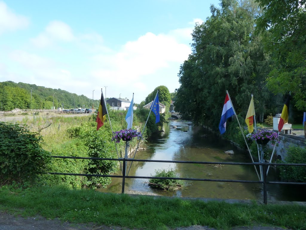 Walcourt - L'Eau d'Heure et la gare by jjblervaque